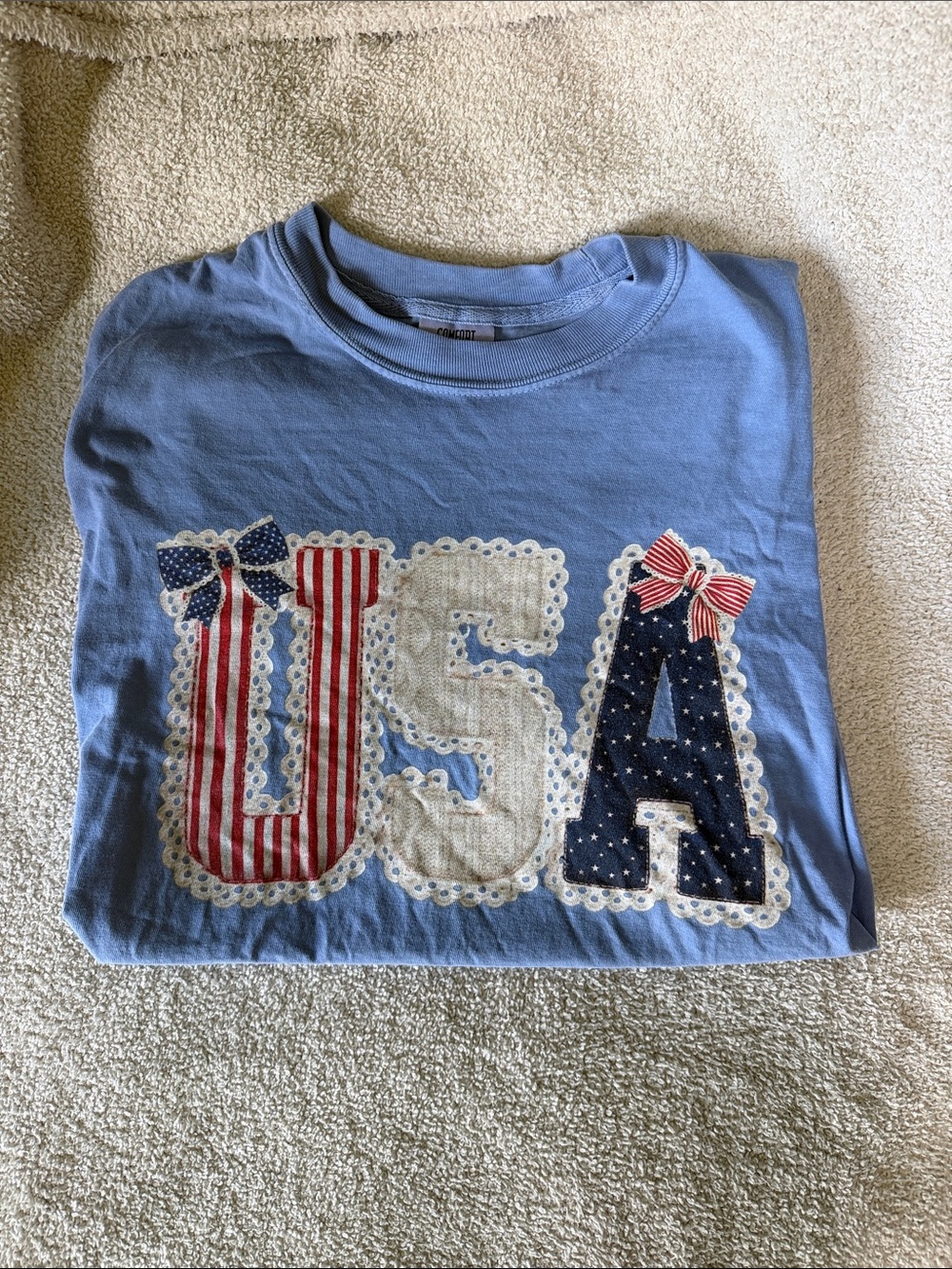 Comfort Colors Light Blue USA Appliqué Short Sleeve Tee